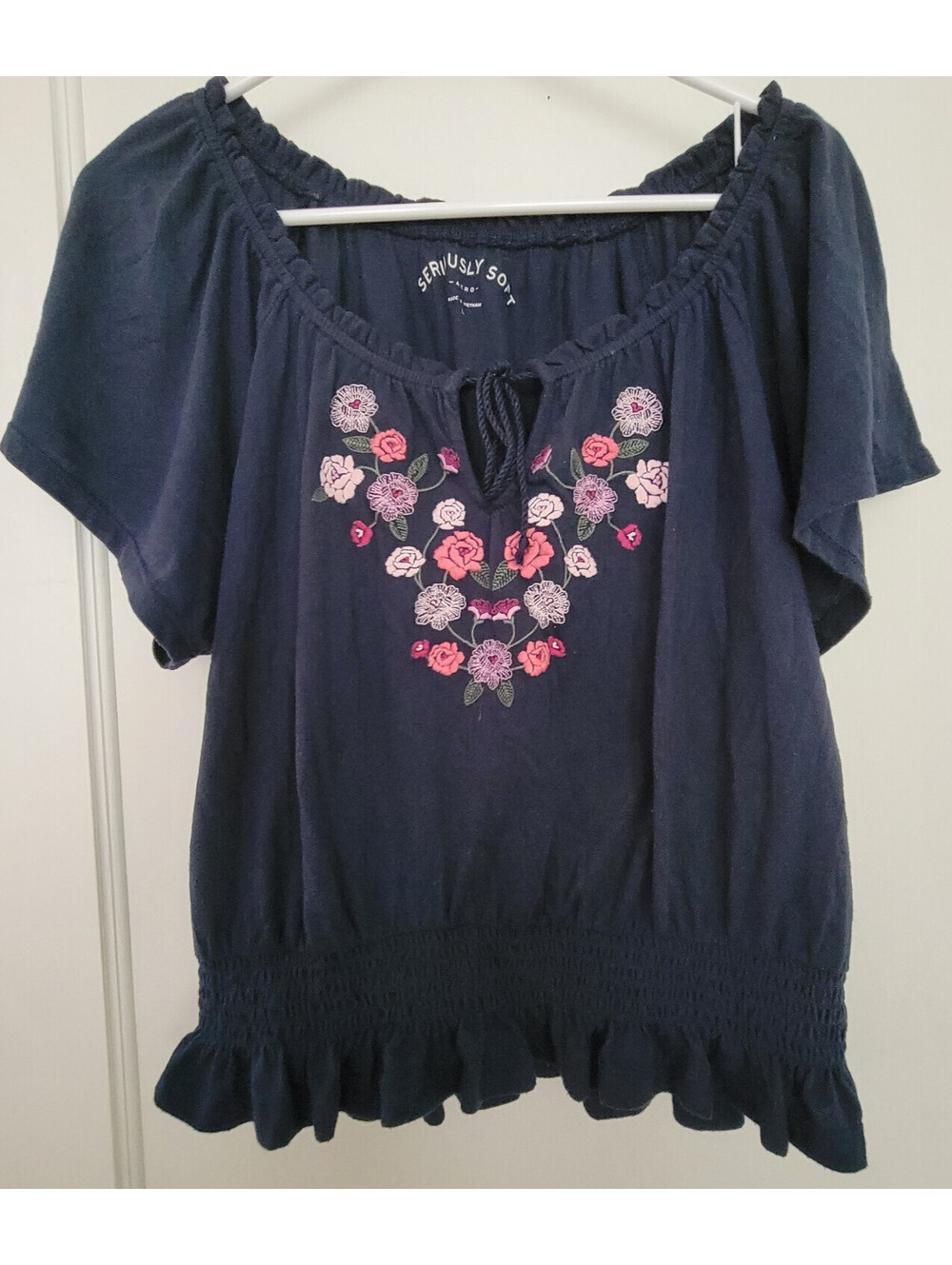 Aero Seriously Soft by Aero T-Shirt L Solid Smocked Embroidered Floral Ruffled